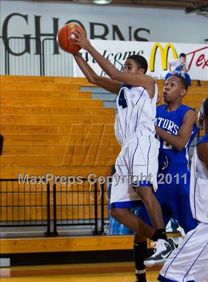 Thumbnail 3 in Dickinson vs Westside  (McDonald's Texas Invitational) photogallery.