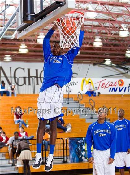 Thumbnail 1 in Dickinson vs Westside  (McDonald's Texas Invitational) photogallery.