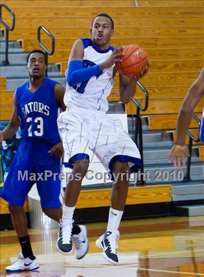 Thumbnail 3 in Dickinson vs Westside  (McDonald's Texas Invitational) photogallery.