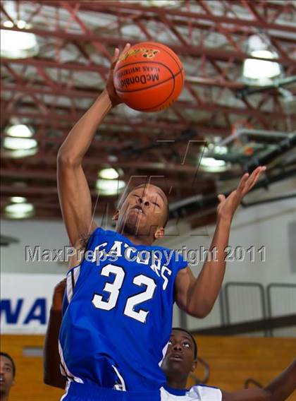 Thumbnail 3 in Dickinson vs Westside  (McDonald's Texas Invitational) photogallery.