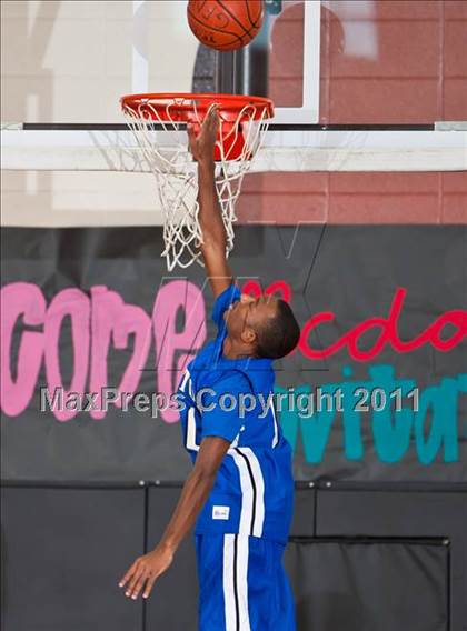 Thumbnail 1 in Dickinson vs Westside  (McDonald's Texas Invitational) photogallery.