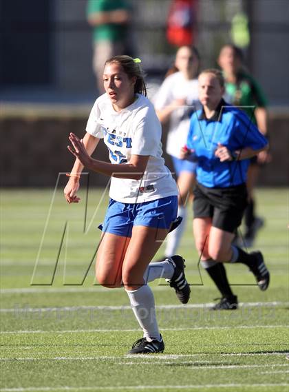Thumbnail 2 in Plano West vs. Southlake Carroll (UIL 5A Final) photogallery.