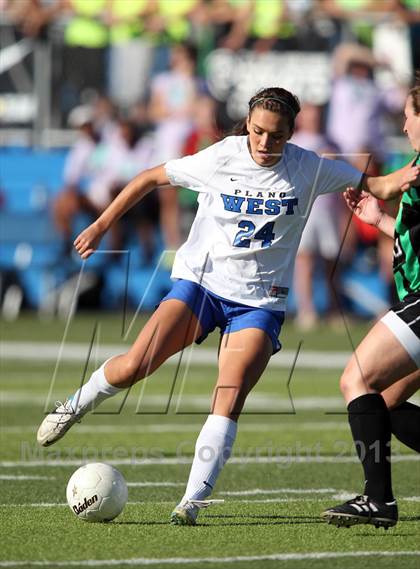 Thumbnail 3 in Plano West vs. Southlake Carroll (UIL 5A Final) photogallery.