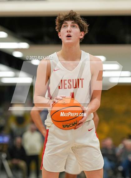 Thumbnail 2 in Sheldon @ Jesuit photogallery.