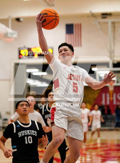 Thumbnail 1 in Sheldon @ Jesuit photogallery.