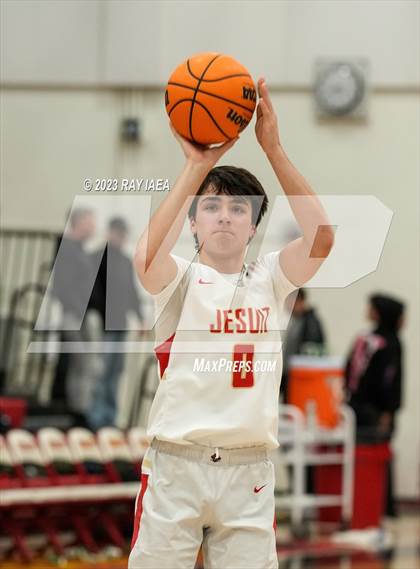 Thumbnail 2 in Sheldon @ Jesuit photogallery.