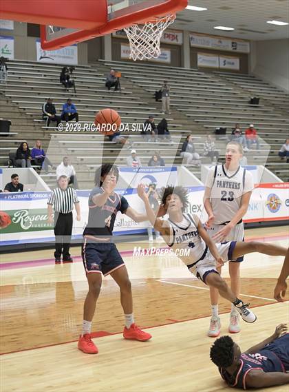 Thumbnail 3 in Atascocita vs Ridge Point (McDonald's Texas Invitational) photogallery.