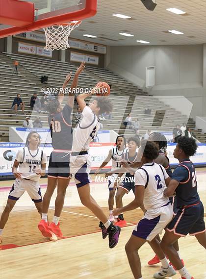 Thumbnail 1 in Atascocita vs Ridge Point (McDonald's Texas Invitational) photogallery.