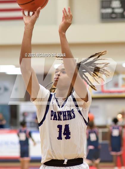 Thumbnail 2 in Atascocita vs Ridge Point (McDonald's Texas Invitational) photogallery.
