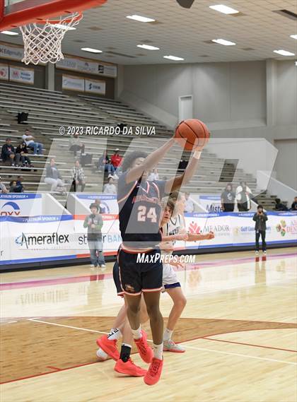 Thumbnail 3 in Atascocita vs Ridge Point (McDonald's Texas Invitational) photogallery.