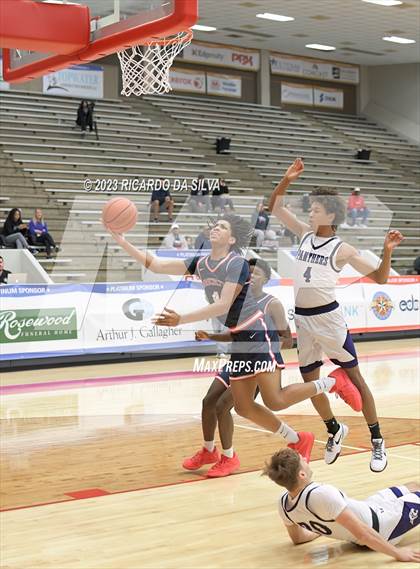 Thumbnail 1 in Atascocita vs Ridge Point (McDonald's Texas Invitational) photogallery.