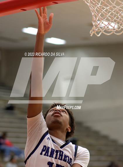 Thumbnail 2 in Atascocita vs Ridge Point (McDonald's Texas Invitational) photogallery.