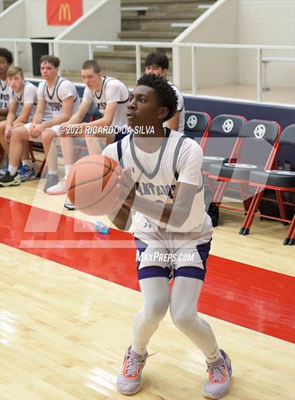 Thumbnail 1 in Atascocita vs Ridge Point (McDonald's Texas Invitational) photogallery.