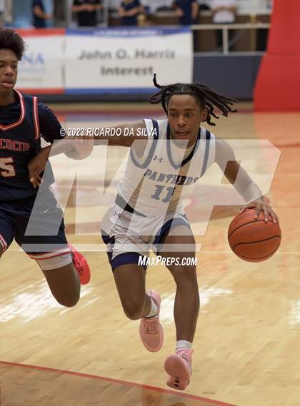 Thumbnail 2 in Atascocita vs Ridge Point (McDonald's Texas Invitational) photogallery.