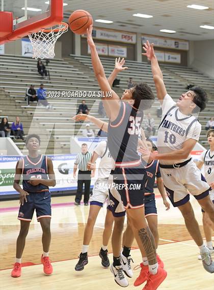 Thumbnail 3 in Atascocita vs Ridge Point (McDonald's Texas Invitational) photogallery.