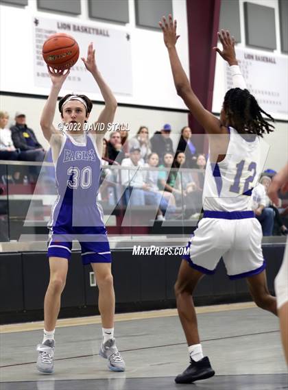 Thumbnail 1 in Louise vs Brazo Christian (Fayetteville Classic Tournament) photogallery.