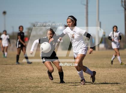Thumbnail 3 in Los Fresnos vs Hanna (BISD Tournament) photogallery.