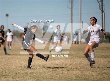 Thumbnail 1 in Los Fresnos vs Hanna (BISD Tournament) photogallery.