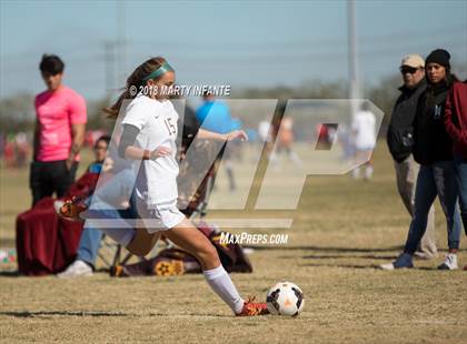 Thumbnail 1 in Los Fresnos vs Hanna (BISD Tournament) photogallery.