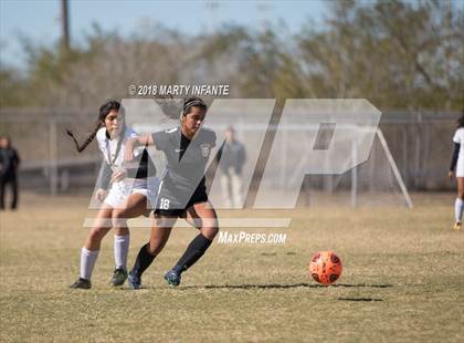 Thumbnail 3 in Los Fresnos vs Hanna (BISD Tournament) photogallery.