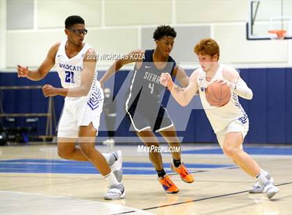 Thumbnail 1 in Sierra Canyon vs. Windward photogallery.