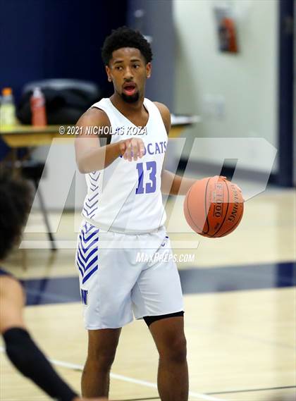 Thumbnail 2 in Sierra Canyon vs. Windward photogallery.