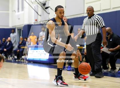 Thumbnail 3 in Sierra Canyon vs. Windward photogallery.