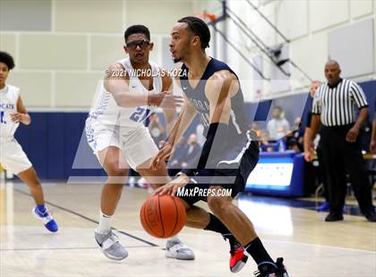 Thumbnail 1 in Sierra Canyon vs. Windward photogallery.