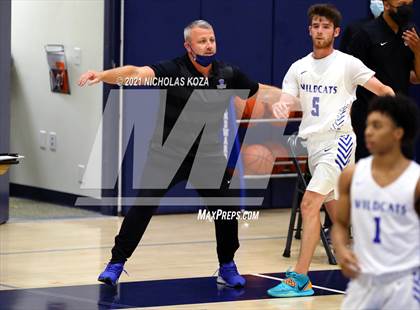 Thumbnail 1 in Sierra Canyon vs. Windward photogallery.
