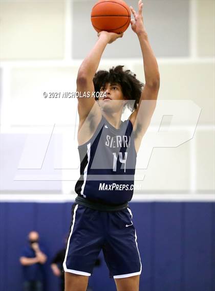Thumbnail 3 in Sierra Canyon vs. Windward photogallery.