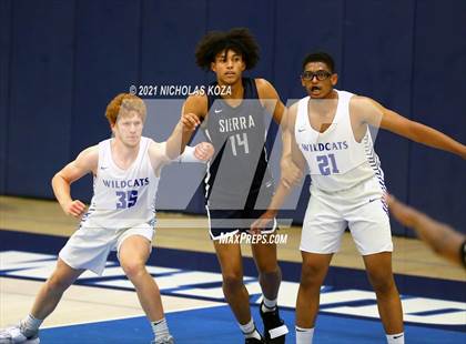Thumbnail 2 in Sierra Canyon vs. Windward photogallery.