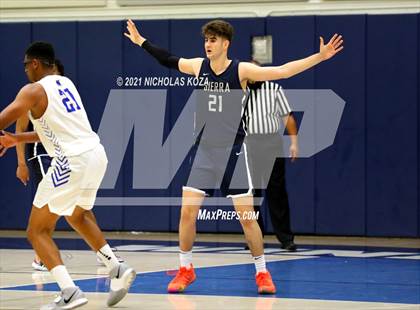 Thumbnail 1 in Sierra Canyon vs. Windward photogallery.