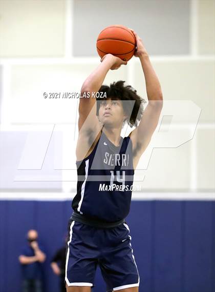 Thumbnail 2 in Sierra Canyon vs. Windward photogallery.