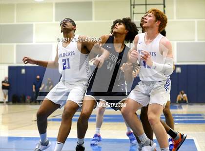 Thumbnail 1 in Sierra Canyon vs. Windward photogallery.