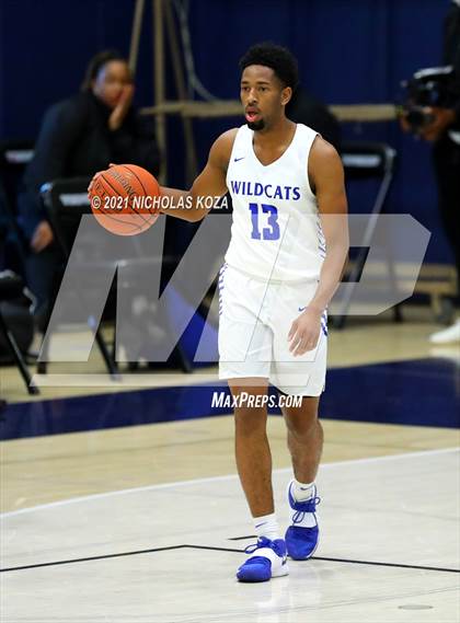 Thumbnail 3 in Sierra Canyon vs. Windward photogallery.