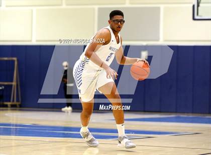Thumbnail 1 in Sierra Canyon vs. Windward photogallery.