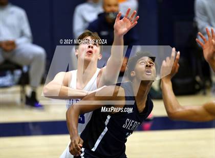 Thumbnail 1 in Sierra Canyon vs. Windward photogallery.