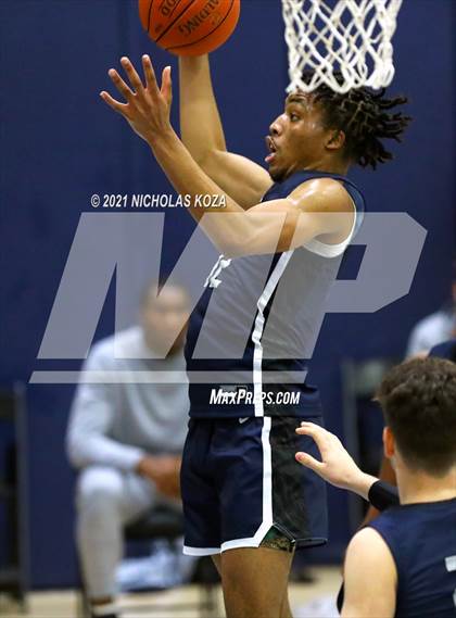 Thumbnail 2 in Sierra Canyon vs. Windward photogallery.