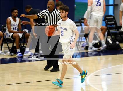Thumbnail 3 in Sierra Canyon vs. Windward photogallery.