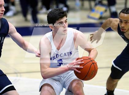 Thumbnail 1 in Sierra Canyon vs. Windward photogallery.