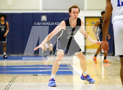 Thumbnail 1 in Sierra Canyon vs. Windward photogallery.