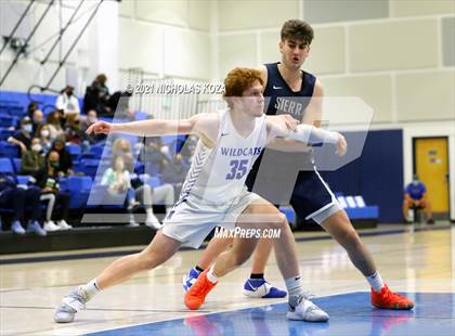 Thumbnail 1 in Sierra Canyon vs. Windward photogallery.