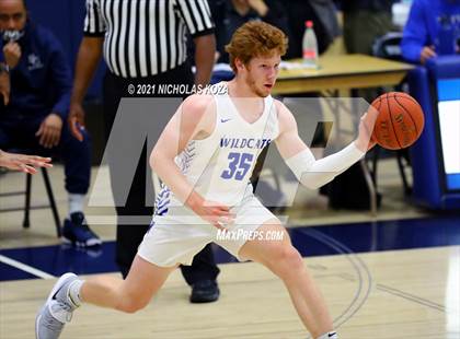 Thumbnail 1 in Sierra Canyon vs. Windward photogallery.