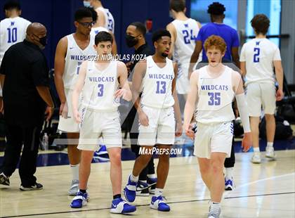 Thumbnail 2 in Sierra Canyon vs. Windward photogallery.