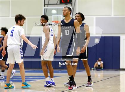 Thumbnail 1 in Sierra Canyon vs. Windward photogallery.