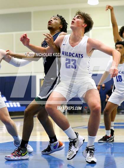 Thumbnail 2 in Sierra Canyon vs. Windward photogallery.