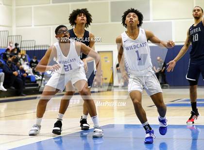 Thumbnail 3 in Sierra Canyon vs. Windward photogallery.