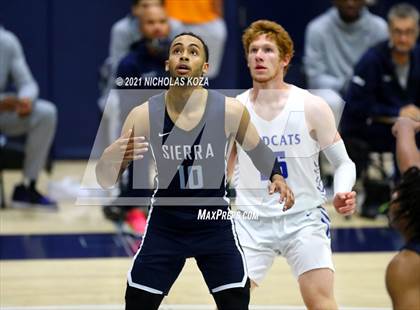 Thumbnail 1 in Sierra Canyon vs. Windward photogallery.