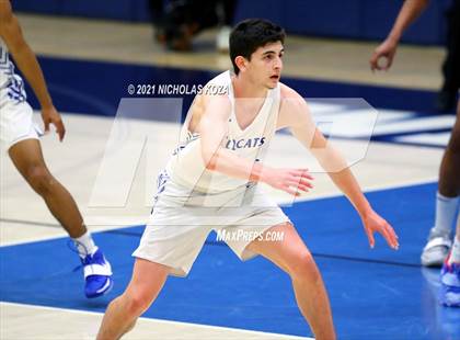 Thumbnail 1 in Sierra Canyon vs. Windward photogallery.