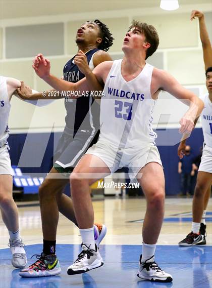 Thumbnail 1 in Sierra Canyon vs. Windward photogallery.